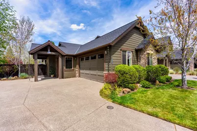60275 Addie Triplett Loop, Bend, OR 97702 - Photo 2