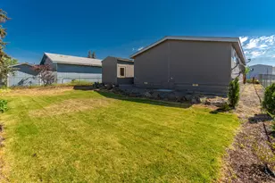 472 SE 7th St, Madras, OR 97741 - Photo 18