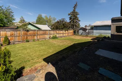 472 SE 7th Street, Madras, OR 97741 - Photo 16
