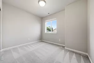 437 NW 27th St, Redmond, OR 97756 - Photo 28