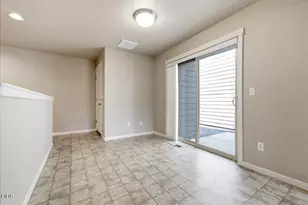437 NW 27th St, Redmond, OR 97756 - Photo 10