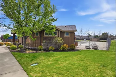 437 NW 27th Street, Redmond, OR 97756 - Photo 30