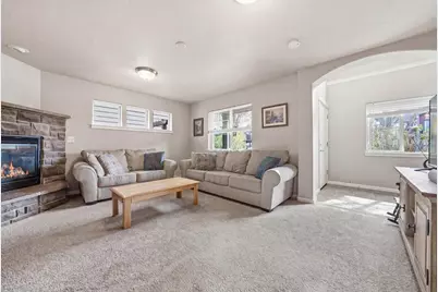 437 NW 27th Street, Redmond, OR 97756 - Photo 6
