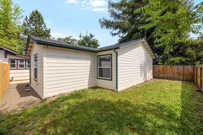579 Franquette Street, Medford, OR 97501 - Photo 24
