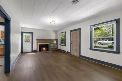 579 Franquette Street, Medford, OR 97501 - Photo 4