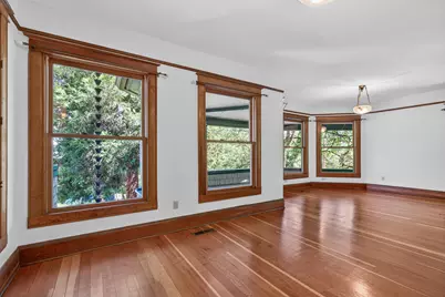 19 Gresham Street, Ashland, OR 97520 - Photo 6