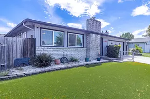 400 Morningside St, Medford, OR 97501 - Photo 4