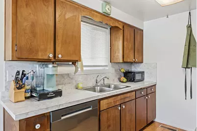 400 Morningside Street, Medford, OR 97501 - Photo 24
