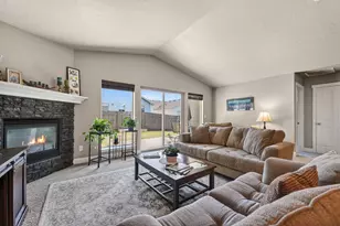 3023 NE Red Oak Dr, Bend, OR 97701 - Photo 10