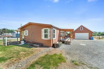 1807 Rounds Avenue, Grants Pass, OR 97527 - Photo 2