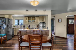 26608 Adam Rd, Canyon City, OR 97820 - Photo 16