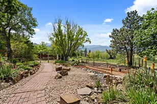 2140 N Valley View Rd, Ashland, OR 97520 - Photo 34
