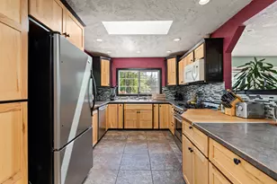 2140 N Valley View Rd, Ashland, OR 97520 - Photo 14