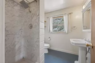 714 NE 10th St, Bend, OR 97701 - Photo 34