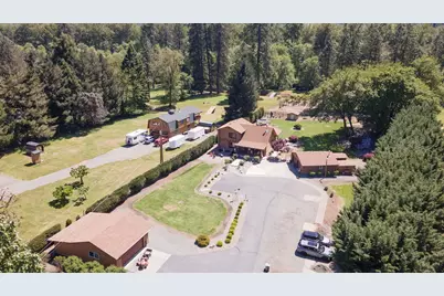 8110 New Hope Road, Grants Pass, OR 97527 - Photo 4