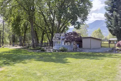8110 New Hope Road, Grants Pass, OR 97527 - Photo 46
