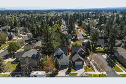 19827 Powers Road, Bend, OR 97702 - Photo 36