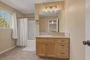 19827 Powers Rd, Bend, OR 97702 - Photo 16