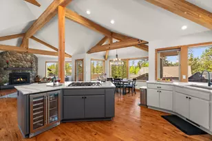 17766 Balsam Ln, Sunriver, OR 97707 - Photo 4
