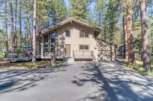 71073 Bracken Ln, Black Butte Ranch, OR 97759 - Photo 2
