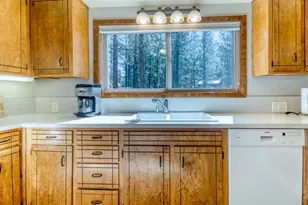 71073 Bracken Ln, Black Butte Ranch, OR 97759 - Photo 16