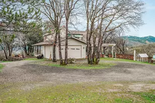 5655 Tamarack Ln, Central Point, OR 97502 - Photo 4