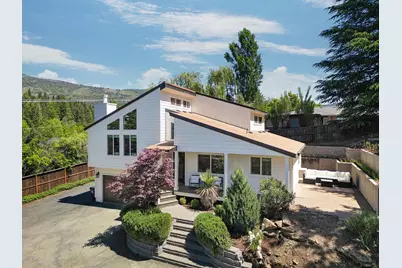 23 San Marcos Drive, Medford, OR 97502 - Photo 2