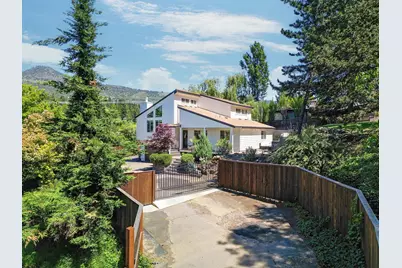 23 San Marcos Drive, Medford, OR 97504 - Photo 2