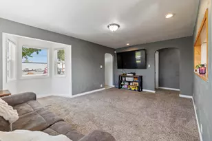 2823 Homedale Rd, Klamath Falls, OR 97603 - Photo 8