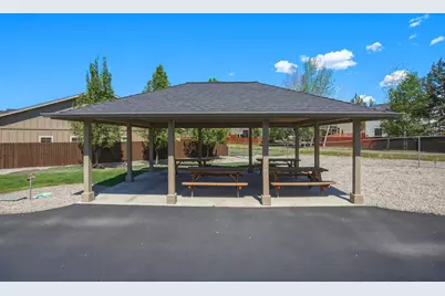 2933 NW Hemlock Lane, Redmond, OR 97756 - Photo 46