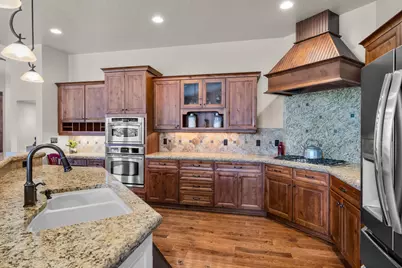 1144 Highland View Loop, Redmond, OR 97756 - Photo 12