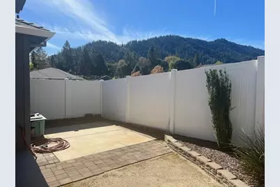 126 Sienna Way, Rogue River, OR 97537 - Photo 10