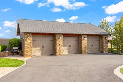 67167 Highway 20, Bend, OR 97703 - Photo 42