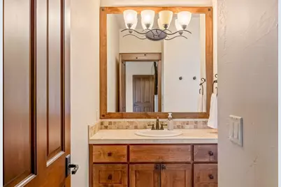 67167 Highway 20, Bend, OR 97703 - Photo 34