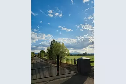 67167 Highway 20, Bend, OR 97703 - Photo 4