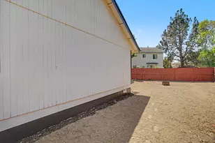 62803 Snowcap Ct, Bend, OR 97701 - Photo 24