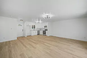62803 Snowcap Ct, Bend, OR 97701 - Photo 6