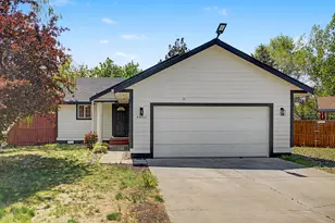 62803 Snowcap Ct, Bend, OR 97701 - Photo 2