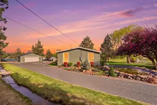 64992 Valeview Dr, Bend, OR 97703 - Photo 1