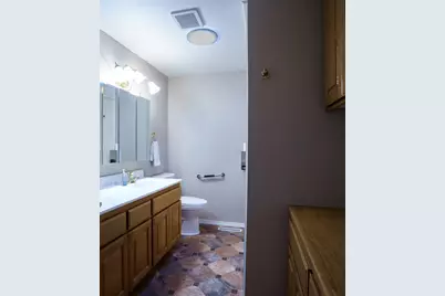 604 Hemlock Avenue, Central Point, OR 97502 - Photo 20
