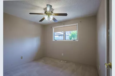 604 Hemlock Avenue, Central Point, OR 97502 - Photo 18