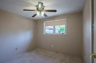 604 Hemlock Ave, Central Point, OR 97502 - Photo 18