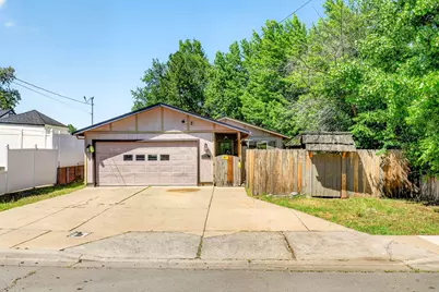1425 Lawnridge Street, Medford, OR 97504 - Photo 1
