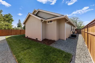 183 Lincoln Road, Grants Pass, OR 97526 - Photo 26