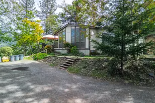 767 Bailey Dr, Grants Pass, OR 97527 - Photo 2