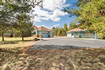 17045 Shawnee Circle, Bend, OR 97707 - Photo 2