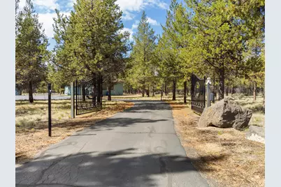 17045 Shawnee Circle, Bend, OR 97707 - Photo 4