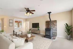 17045 Shawnee Cir, Bend, OR 97707 - Photo 20