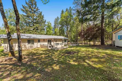 580 Portland Avenue, Grants Pass, OR 97526 - Photo 22