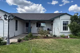 2329 NE Yellowpine Rd, Prineville, OR 97754 - Photo 2